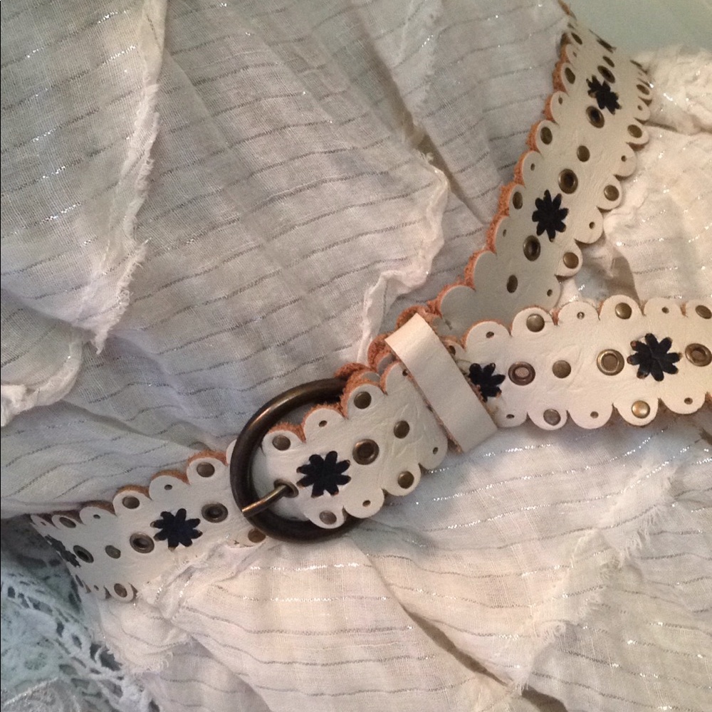 Creamy White Leather Hippie Belt Flowers Scallops